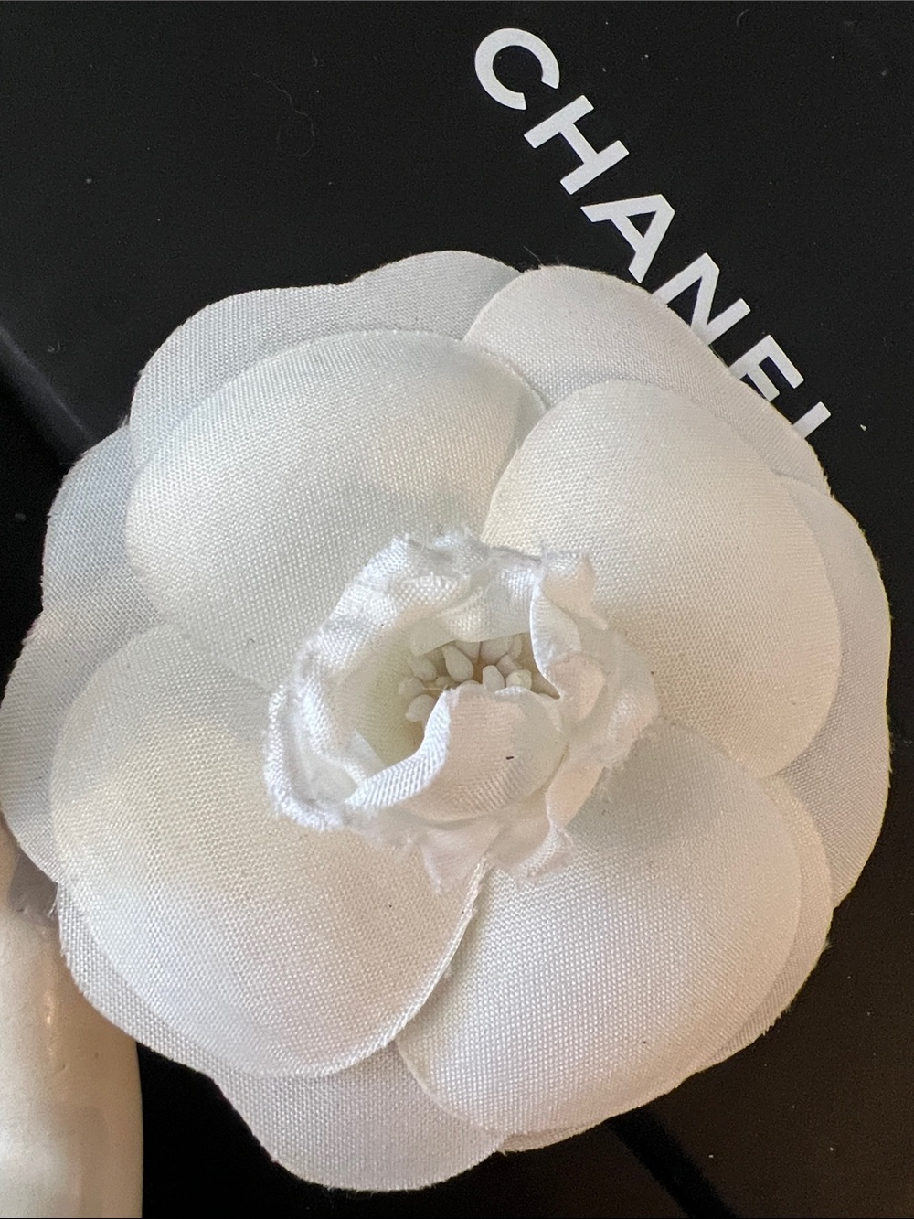 CHANEL White Camellia Fabric Flower Sticker - Picture 4 of 4